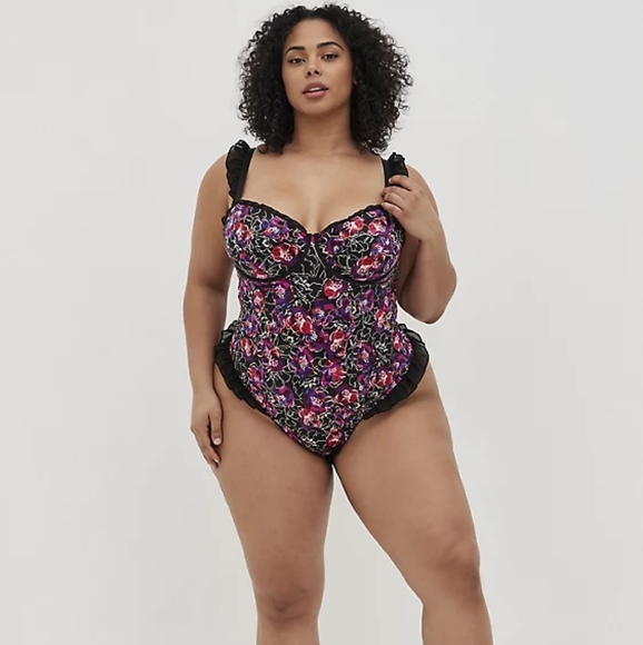 Torrid UNDERWIRE THONG RUFFLE BODYSUIT - SATIN FLORAL BLACK - Picture 5 of 6